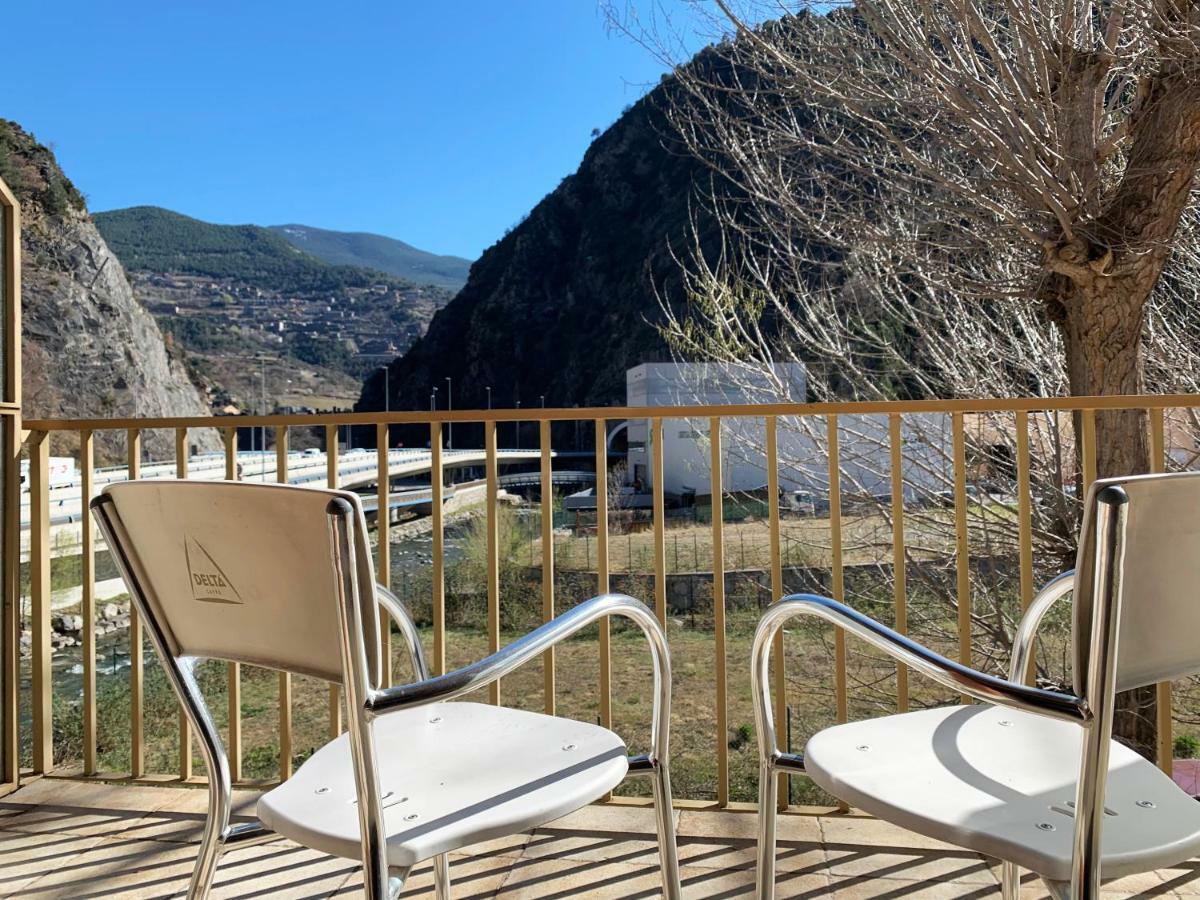 Hotel Barcelona Sant Julià de Lòria Екстериор снимка