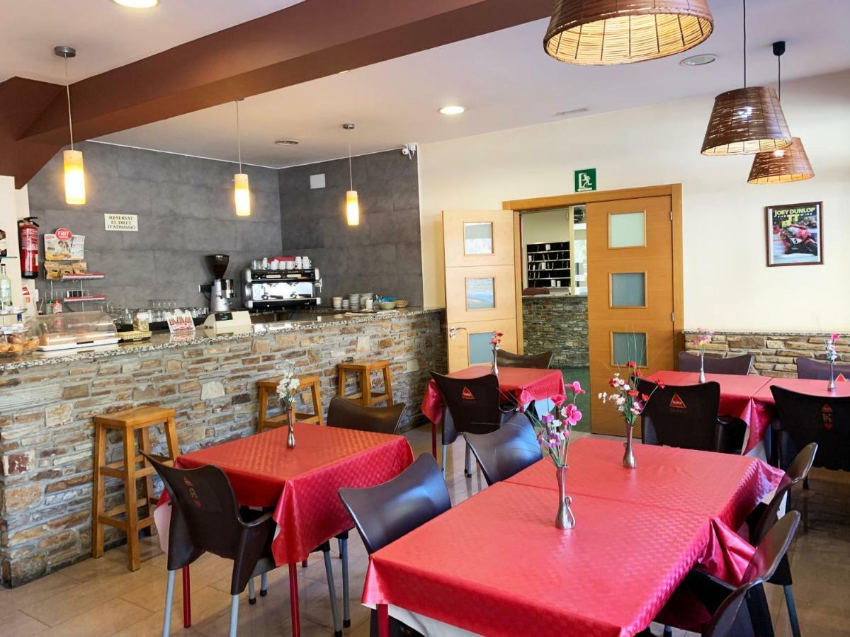 Hotel Barcelona Sant Julià de Lòria Екстериор снимка