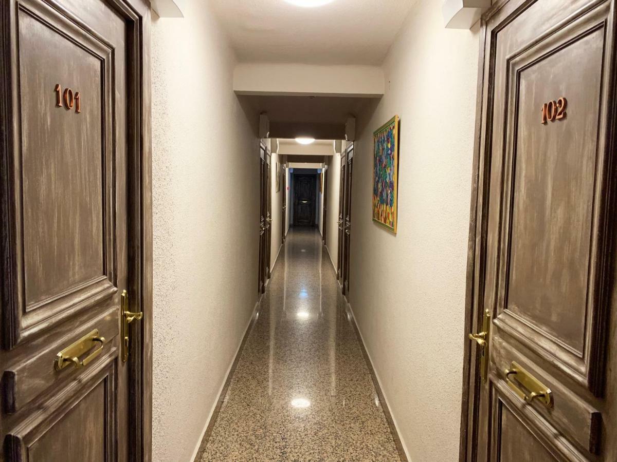 Hotel Barcelona Sant Julià de Lòria Екстериор снимка