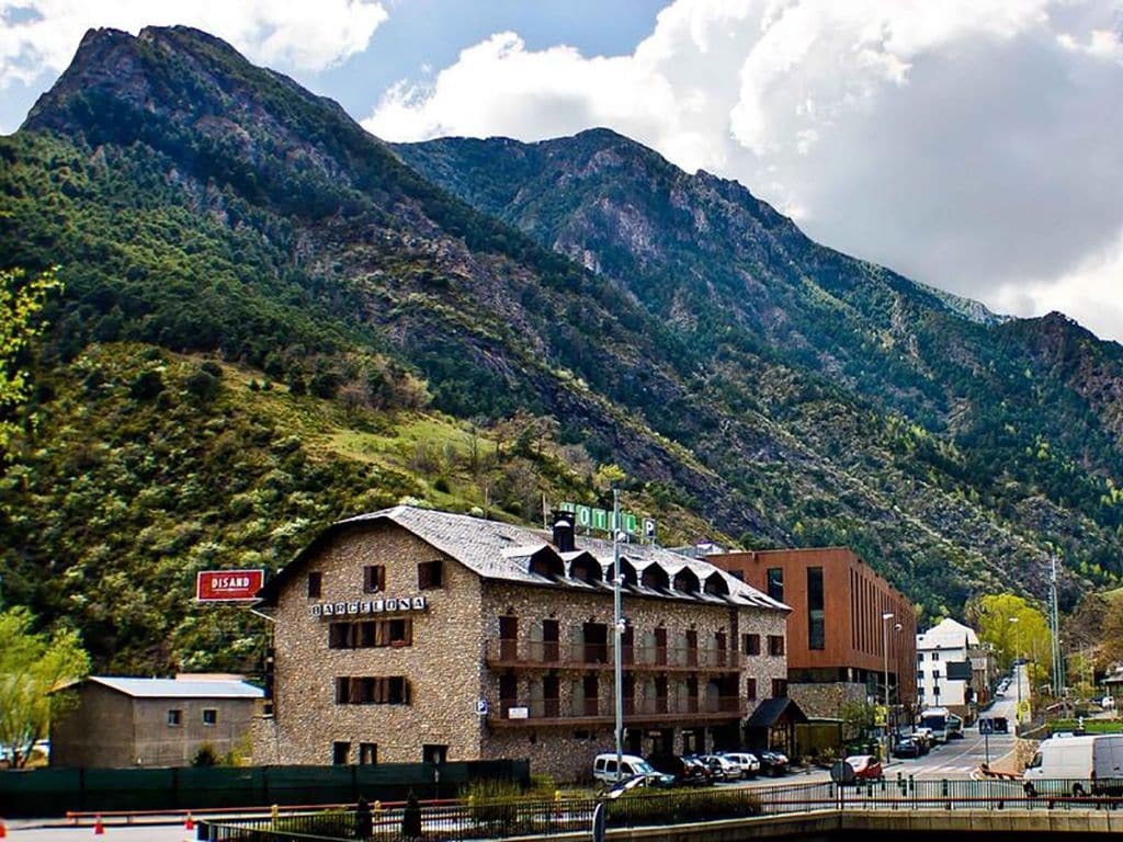 Hotel Barcelona Sant Julià de Lòria Екстериор снимка